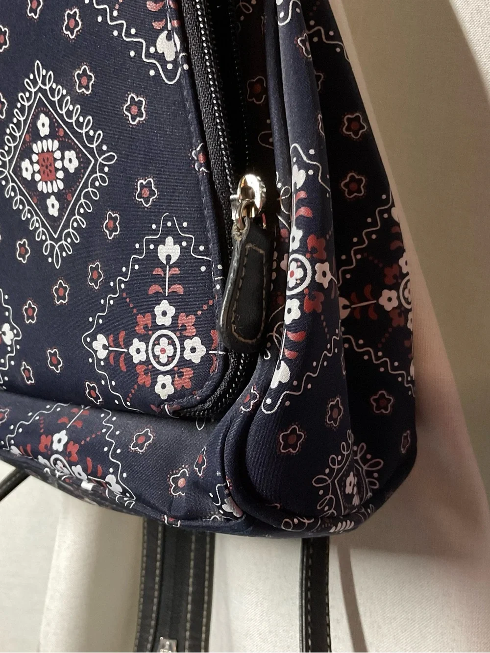 Villager Navy Patterned Woman’s Sling Backpack